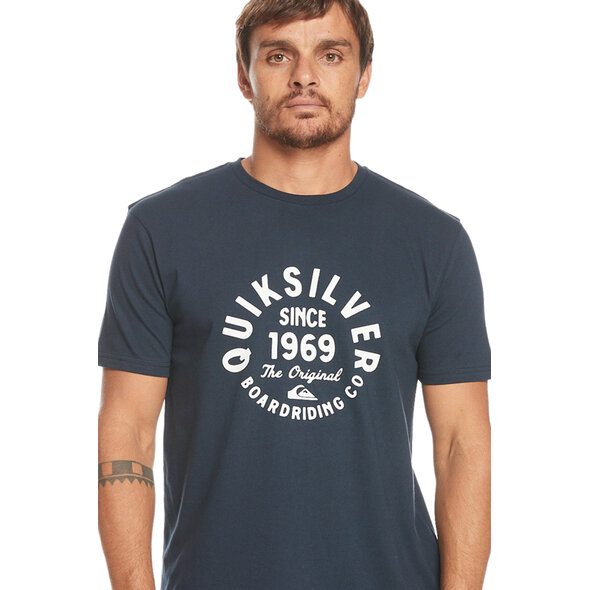 QUIKSILVER CIRCLED SCRIPT ΜΠΛΟΥΖΑ ΑΝΔΡIKH EQYZT07476-BYJ0