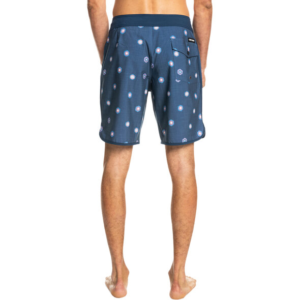 QUIKSILVER 'SCALLOP' 19'' ΜΑΓΙΩ ΑΝΔΡIKO EQYBS04654-BSN6